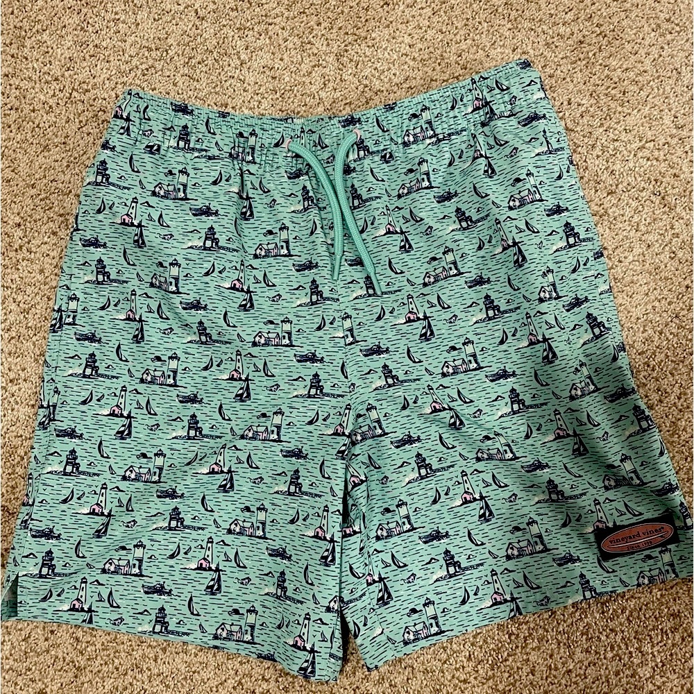 Boys Vineyard Vines Boys size Large (16) Swim Trunks- Never Worn